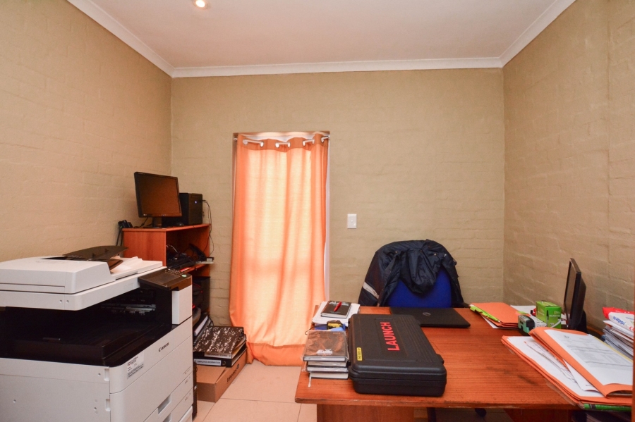 5 Bedroom Property for Sale in Bluewater Bay Western Cape